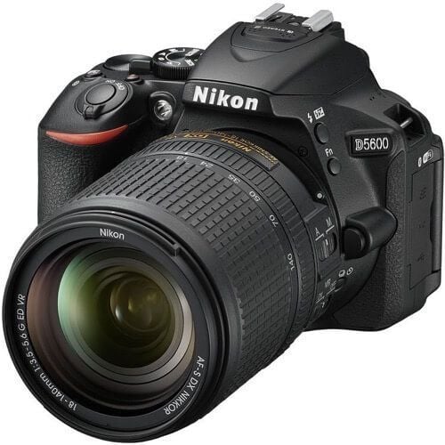 Nikon D5600 18-140mm VR Kit