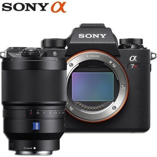 Sony A7R III 35mm f/1.4 Zeiss Kit
