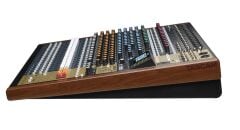 Tascam MODEL 24 22 Kanal Analog Mikser 24 Kanal Digital Kayıt Özellikli Mikser