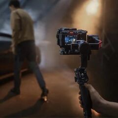 DJI RS 4 Pro Combo Gimbal