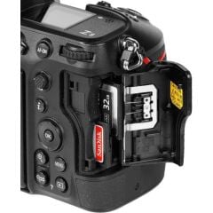 Nikon Z8 Body Aynasız Fotoğraf Makinesi