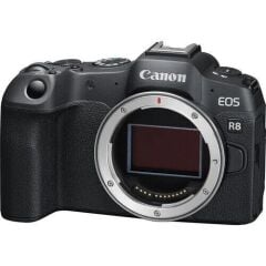 Canon EOS R8 RF 24-105mm f/4-7.1 IS STM Lens Kit