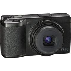 Ricoh GR III Dijital Kompakt Fotoğraf Makinesi