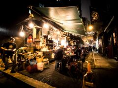 Laowa Venus 7.5mm F/2 MFT Lens (Standart Black)