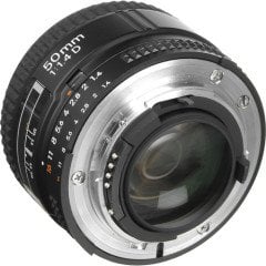 Nikon AF 50mm f/1.4D Lens li