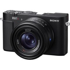 Sony RX1R III Digital Camera (Ön Sipariş)