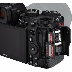 Nikon Z5 24-50mm f/4-6.3 Lensli Kit