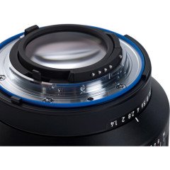 Zeiss Milvus 50mm f/1.4 ZE Lens Canon Uyumlu