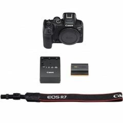 Canon EOS R7 Aynasız Fotoğraf Makinesi Body